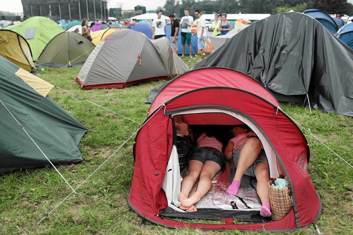 Pole namiotowe podczas Coke Live Music Festival w Krakowie.