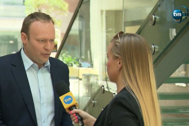 Ani rzecznik PiS ani wiceprezes Polski Razem nie potrafili odpowiedzieć na pytania zadane przez dziennikarkę TVN.