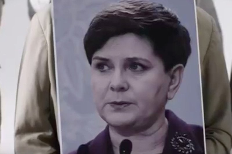 Beata Szydło została jedną z antybohaterek niemieckiego klipu piętnującego rasizm i ksenofobię.