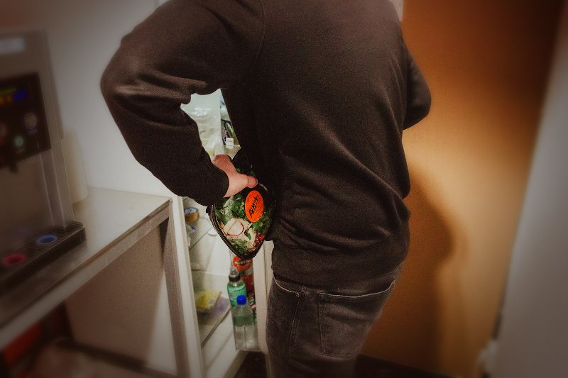 "Fridge-raidersi" to problem wielu biur.