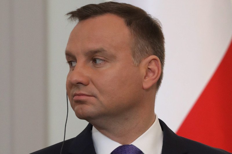 Andrzej Duda w końcu czegoś nie podpisze?! Szykuje się weto w sprawie ustawy bardzo ważnej dla PiS.