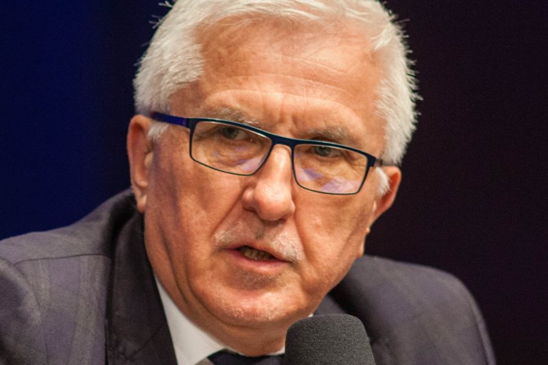 Znamy kulisy pierwszej porażki opozycji z PiS w Senacie. "Błąd został naprawiony" – mówi nam Wadim Tyszkiewicz.