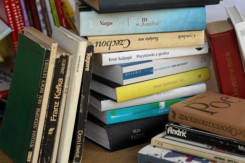 Brytyjscy więźniowie nie mogą otrzymywać książek w prezencie. Pisarze przeciwko temu protestują