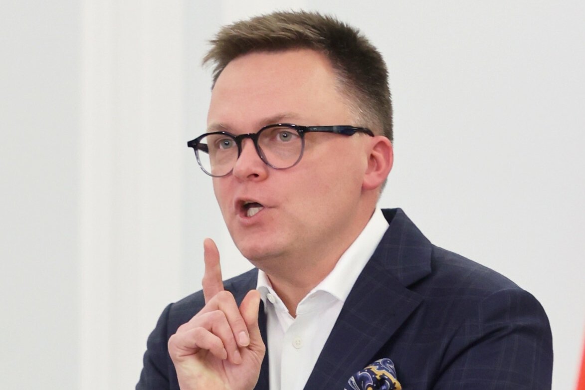 "To zbrodnia". Mocne słowa Szymona Hołowni w wywiadzie dla TVP Info.