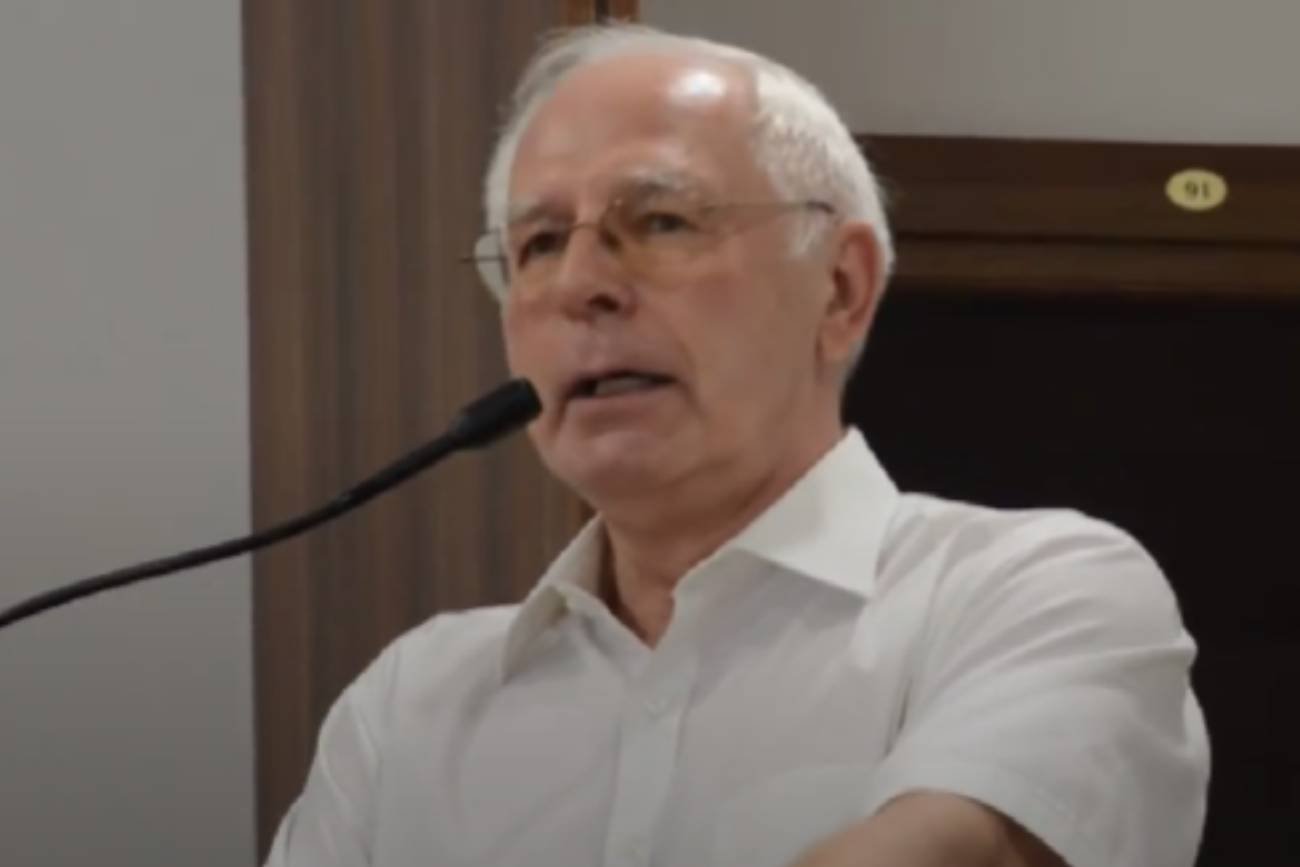 Jerzy Zięba prawomocnie skazany za wpis o lekarzach, którym odrąbałby łeb