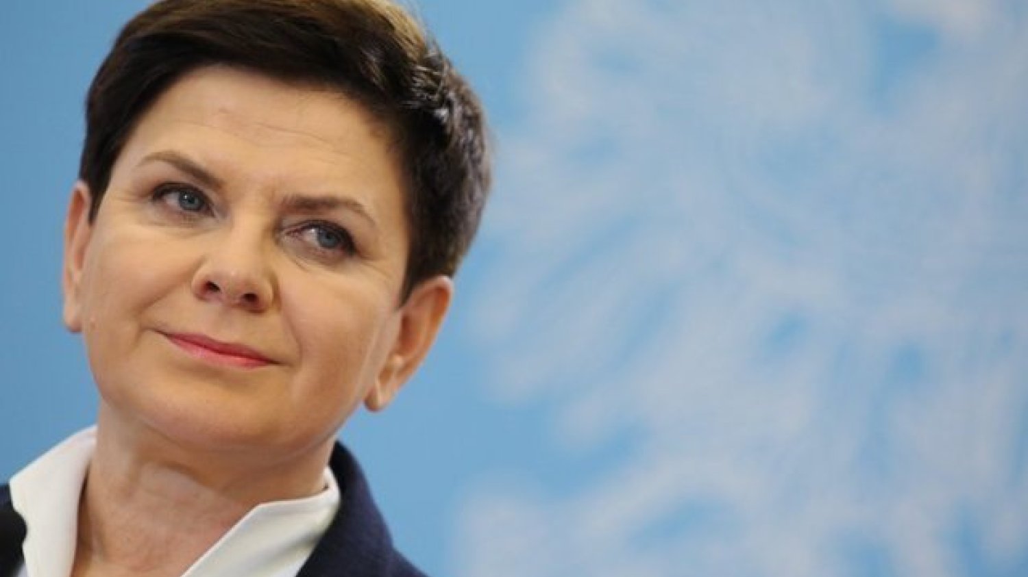 Beata Szydło zaprasza Macrona do Polski na Twitterze. Komentatorzy zwracają uwagę, że to nietakt.
