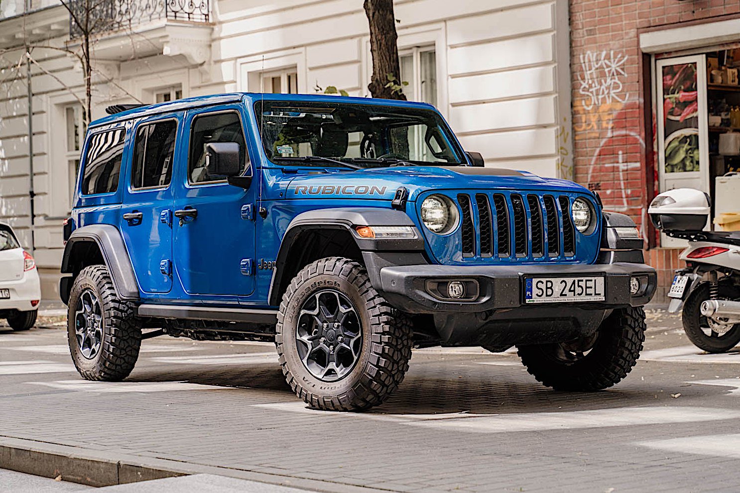 Jeep Wrangler sprawdza się nie tylko w terenie.