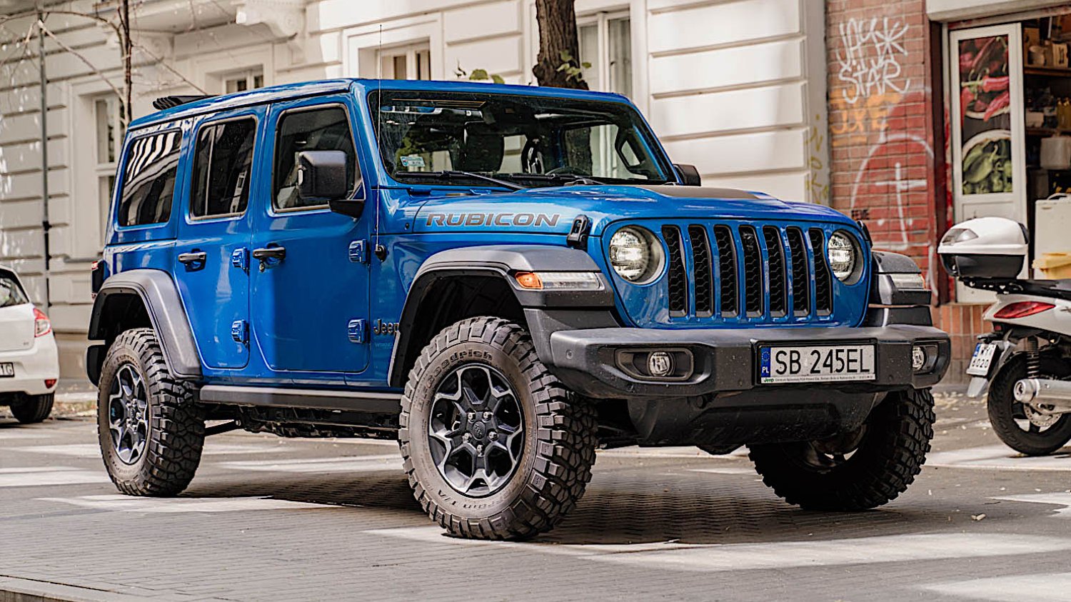 Jeep Wrangler sprawdza się nie tylko w terenie.