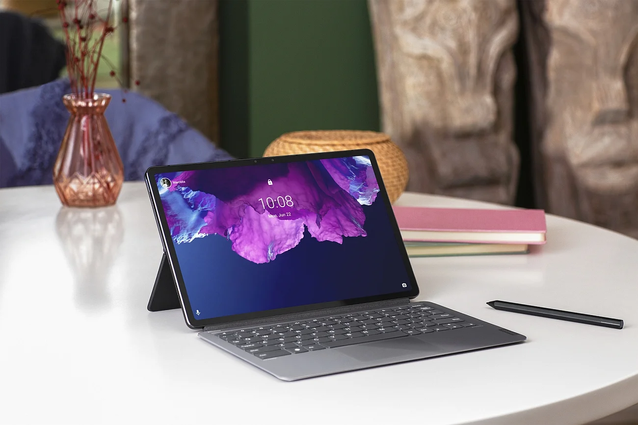 Tablet Lenovo Tab P11 Pro można sparować z klawiaturą klasy laptopowej