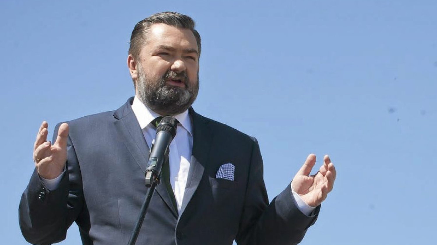 Europarlamentarzyści izolują Korwin-Mikkego? Karski: Specjalnie podchodził do posłów PO. Czerpał przyjemność