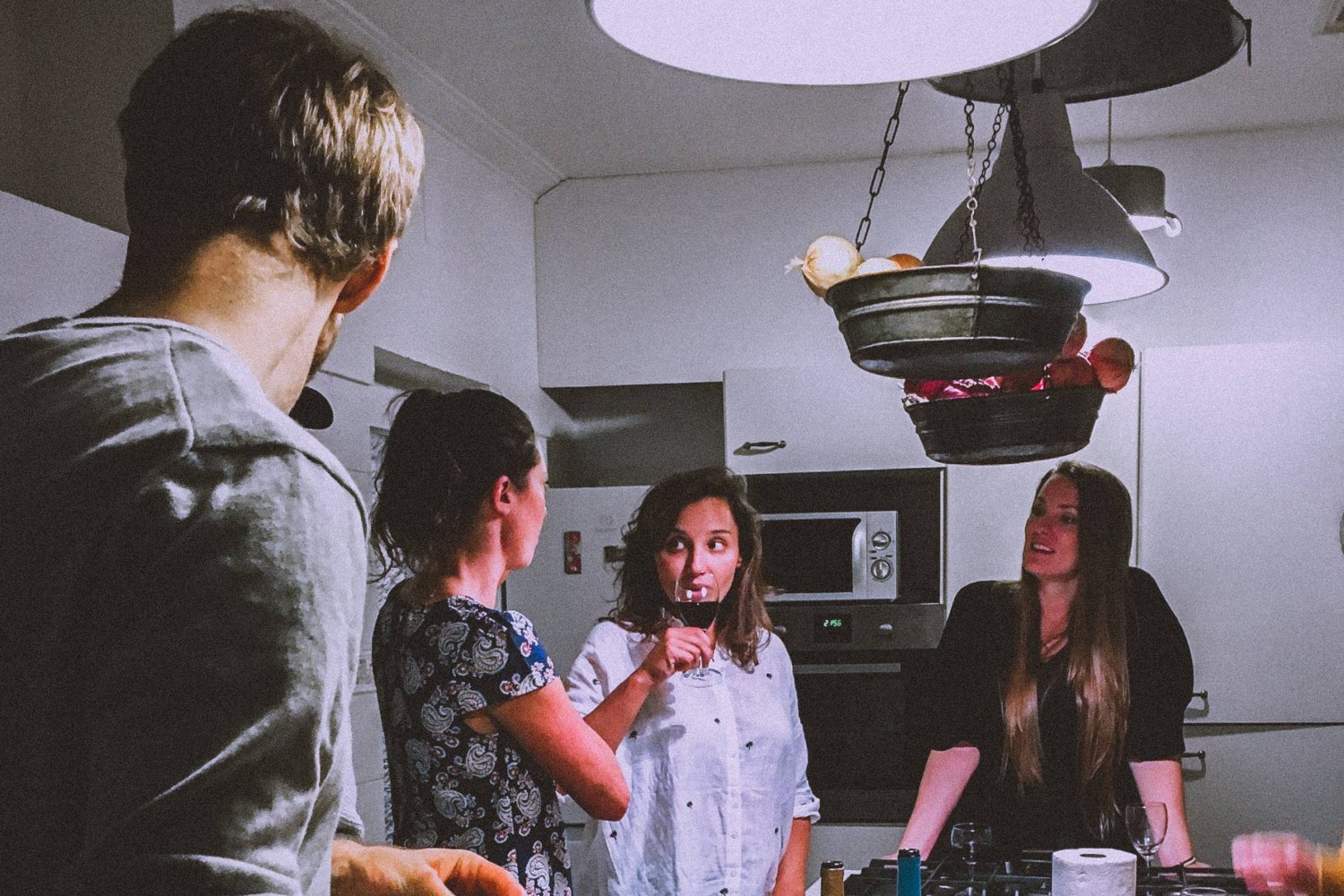 Czy facet może mieć koleżanki? Zapytałam kobiety o przyjaciółki ich facetów