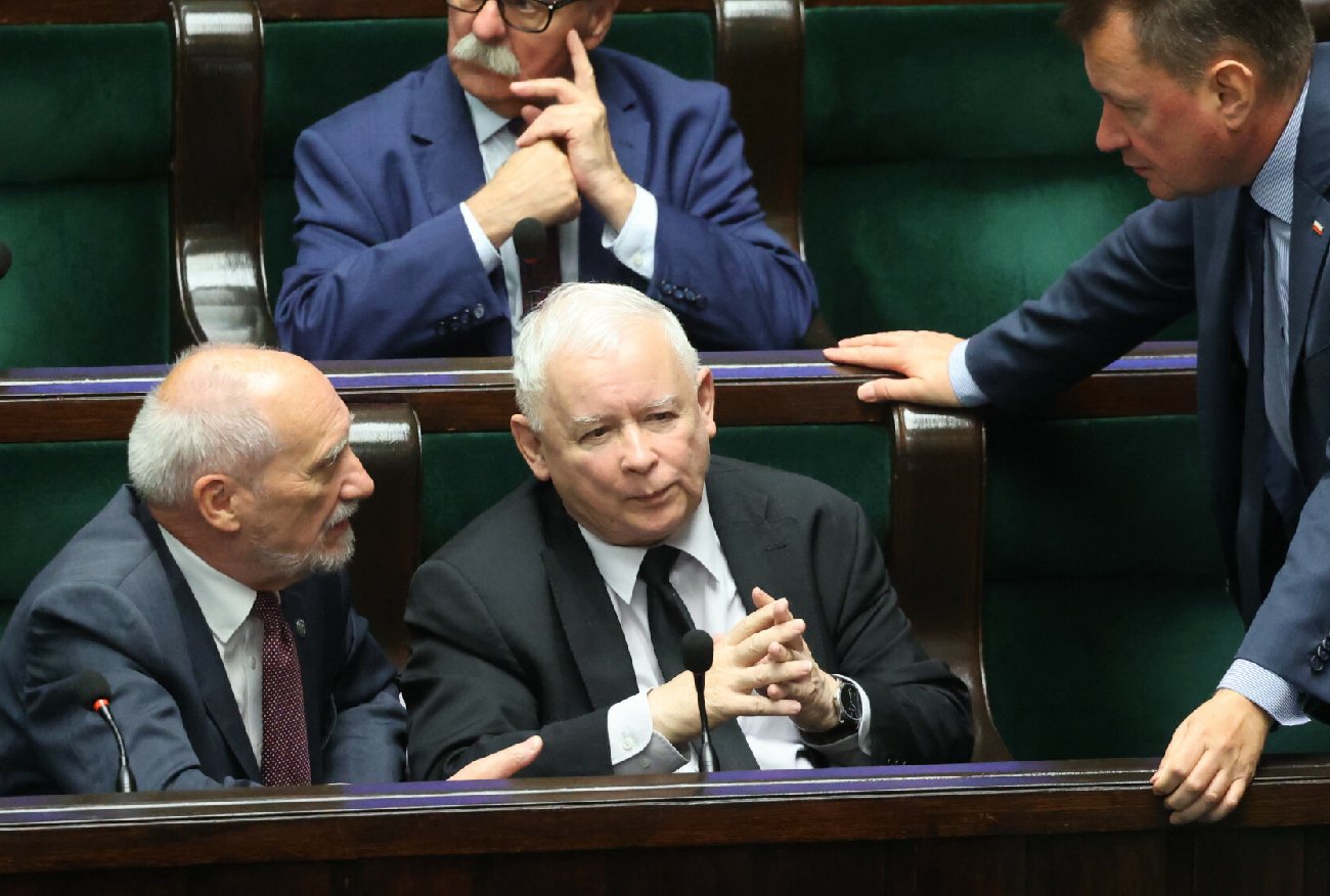 Wyciekł sondaż zlecony przez PiS. Kaczyński nie odpuści i bierze się za TikToka.