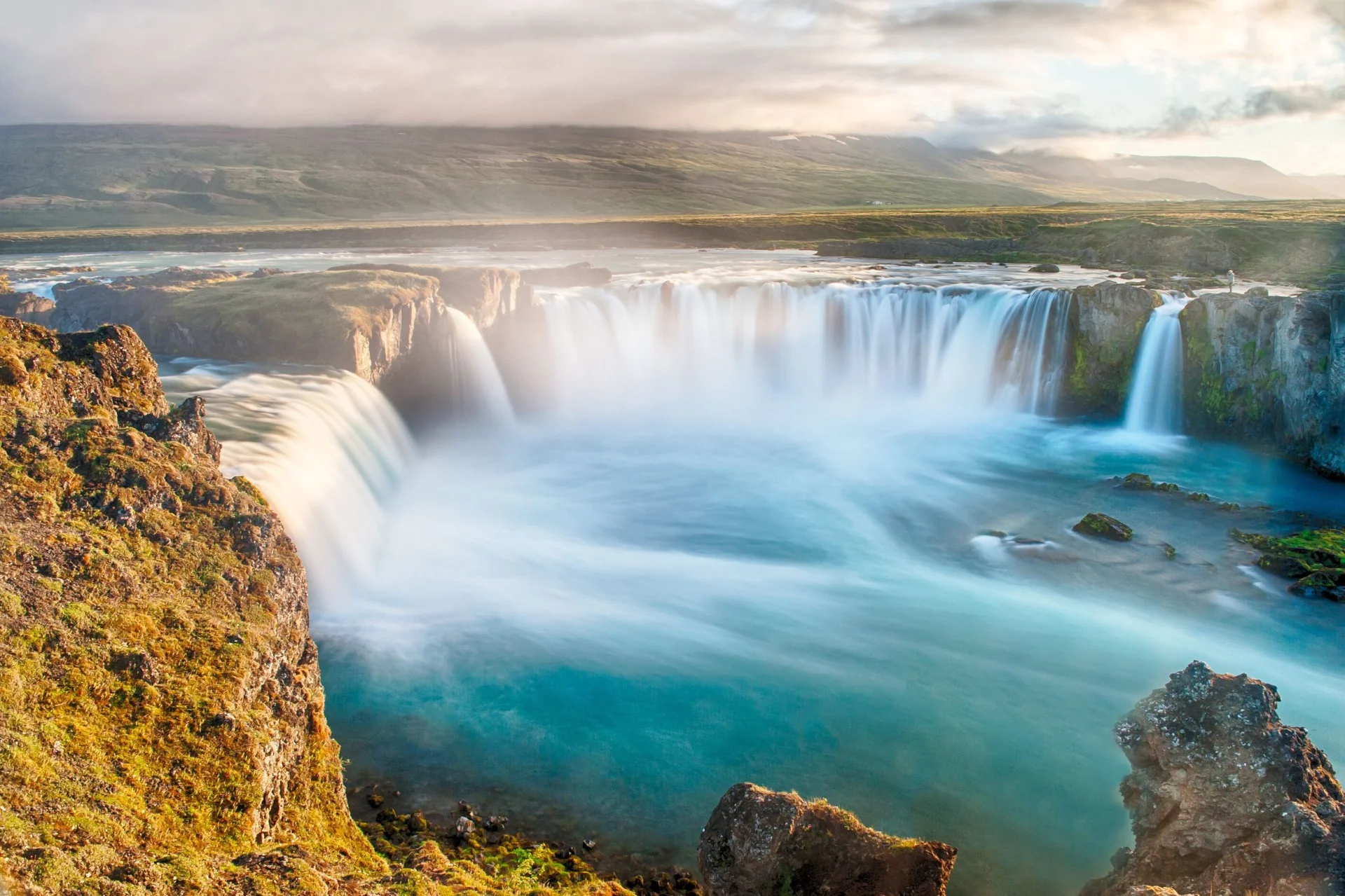 Islandzki wodospad Godafoss