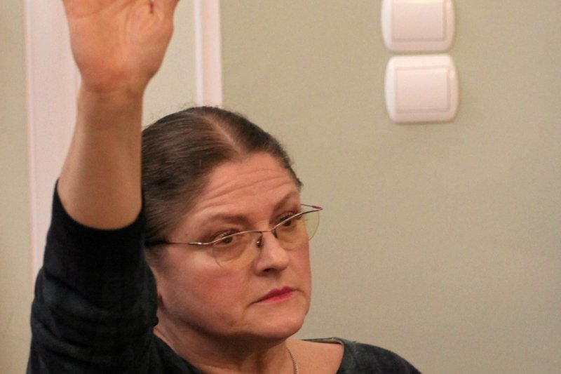 Wypowiedzi o ludziach, jako niechcianym towarze budzą skojarzenia. Coraz bardziej brunaty język posłanki Pawłowicz.