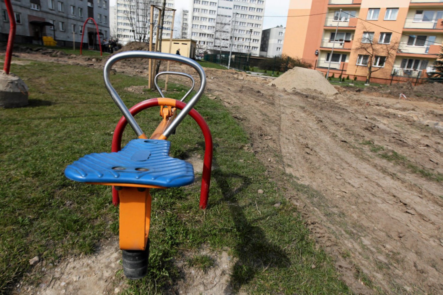 Nie wszędzie sąsiedzi muszą na siebie donosić. Ale MOPS-y dostają już sygnały związane z 500+.