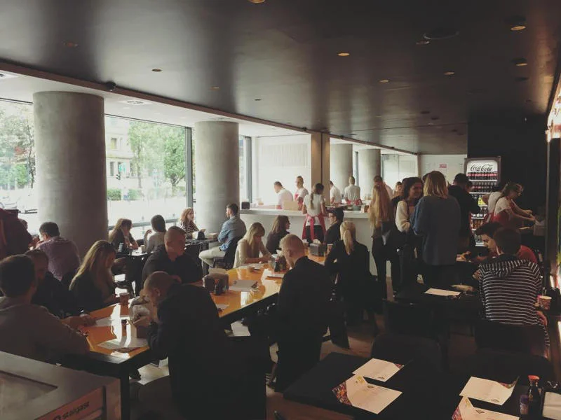 Codziennie restauracja zapełniona jest po brzegi.