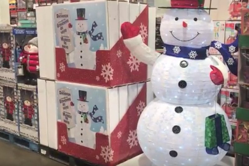 Produkty związane z Bożym Narodzeniem pojawiły się w niektórych sklepach nawet we wrześniu.