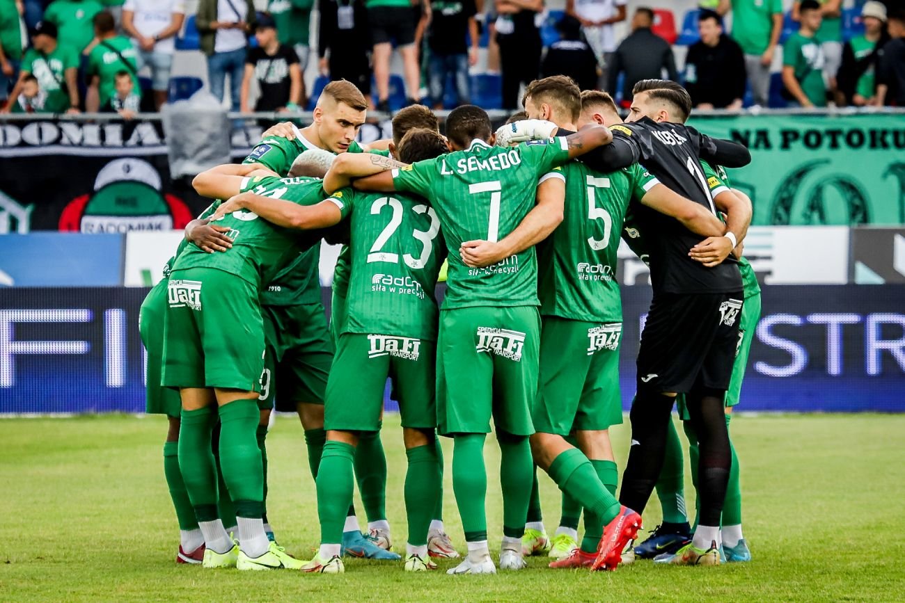 Niespodziewana wpadka Lechii Gdańsk i pierwsze zwycięstwo Radomiaka w PKO Ekstraklasie