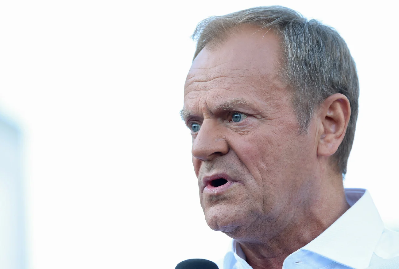 Donald Tusk w TVN, Polsat i TVP. Tak mówi o sprawie Wąsika i Kamińskiego