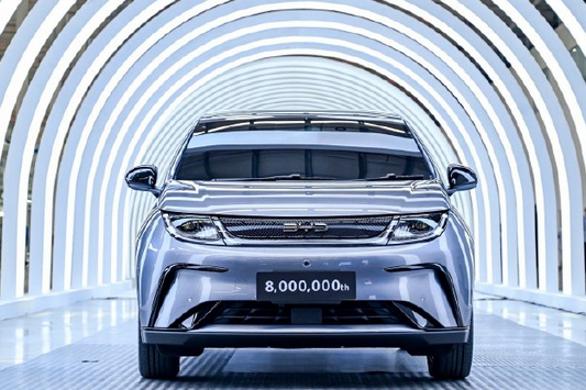 8-milionowy elektryk od BYD!