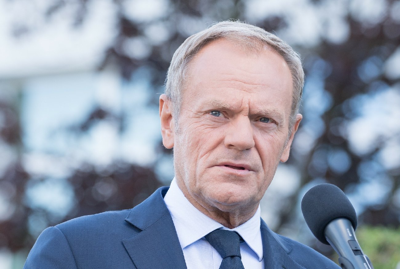 Donald Tusk o Antonim Macierewiczu: Powinien siedzieć