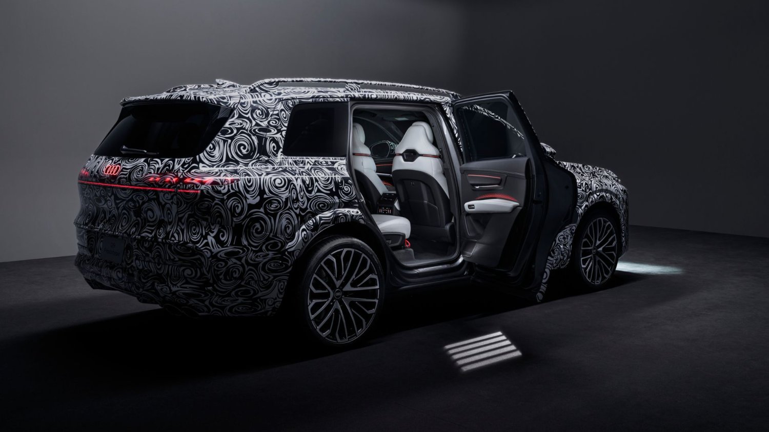 Audi Q9 to godny rywal dla BMW X7