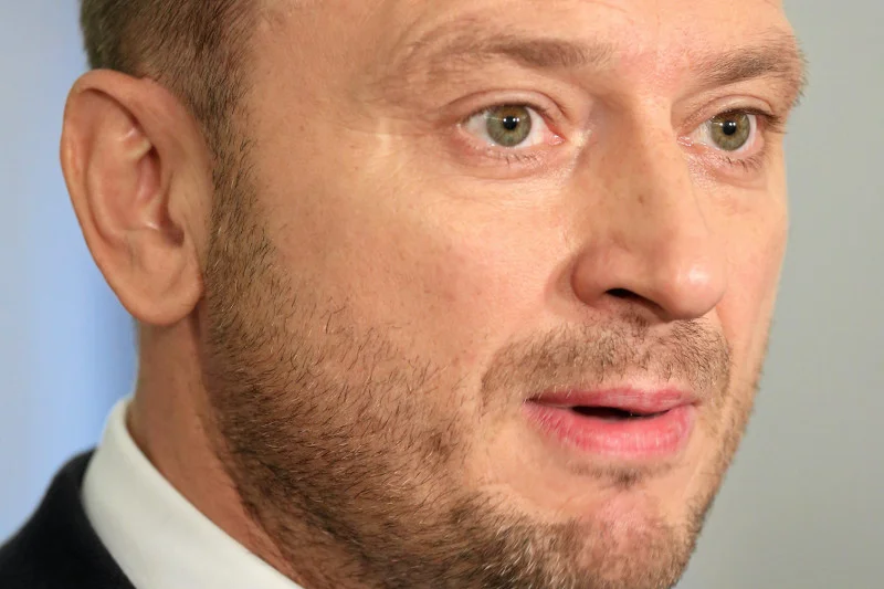 Sławomir Nitras zbyt celnie uderza w PiS. Zapadł więc wyrok: zrobić z niego ćpuna