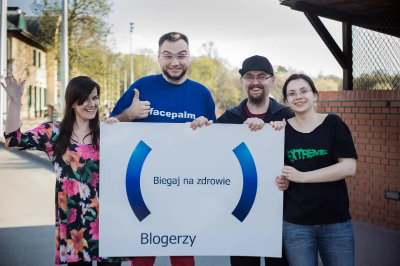 Uczestnicy programu PZU Biegaj na zdrowie. Drużyna blogerów.