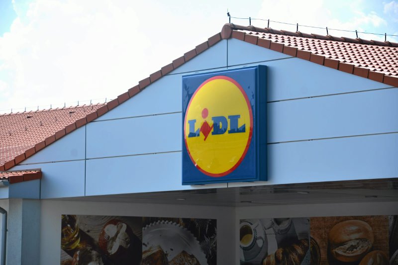 Pracownica Lidla w Zielonej Górze zostawili otwarty sklep i poszli do domów na święta.