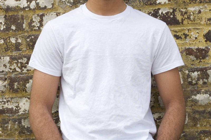 Projektanci tłumaczą nam, dlaczego autorska moda może czasem sporo kosztować i dlaczego niektórzy są gotowi zapłacić prawie 500 zł za [url=http://shutr.bz/1crLA1O]białą koszulkę[/url].