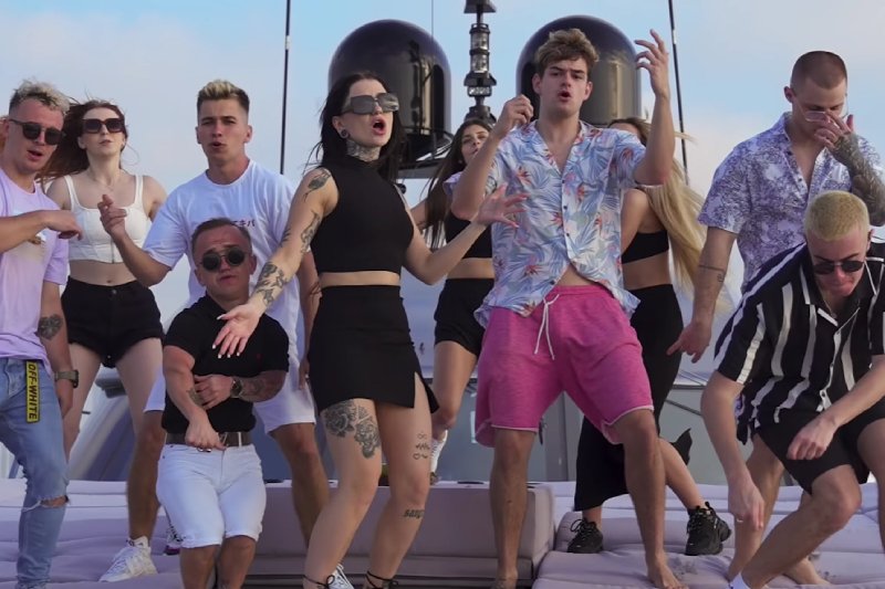 O co chodzi z lodami ekipa i ludźmi Friza? Top informacje w pigułce [FAQ]