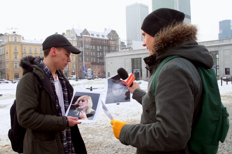 "Nie kojarzę typka". Zapytaliśmy młodych, czy potrafią rozpoznać Kazika, Lindę, Jerzego Stuhra... Usiądź, zanim włączysz