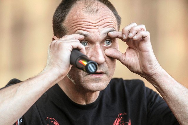 Nieistniejący formalnie ruch Pawła Kukiza zdobywa pierwsze miejsce w sondażu partyjnym dla "Rzeczpospolitej".