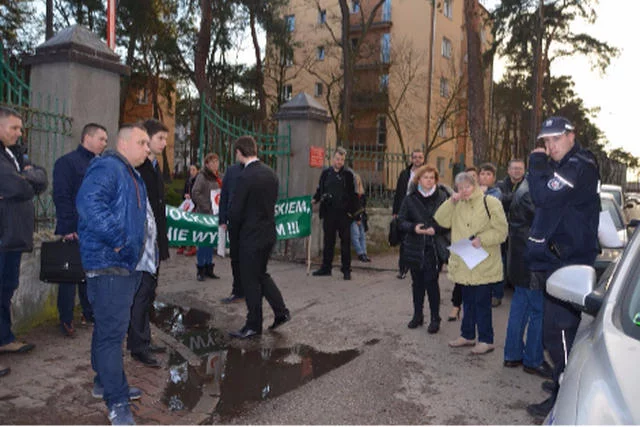 Poszkodowana udała się do szpitala na badania, ale na miejscu uznano, że nie doznała żadnych obrażeń.