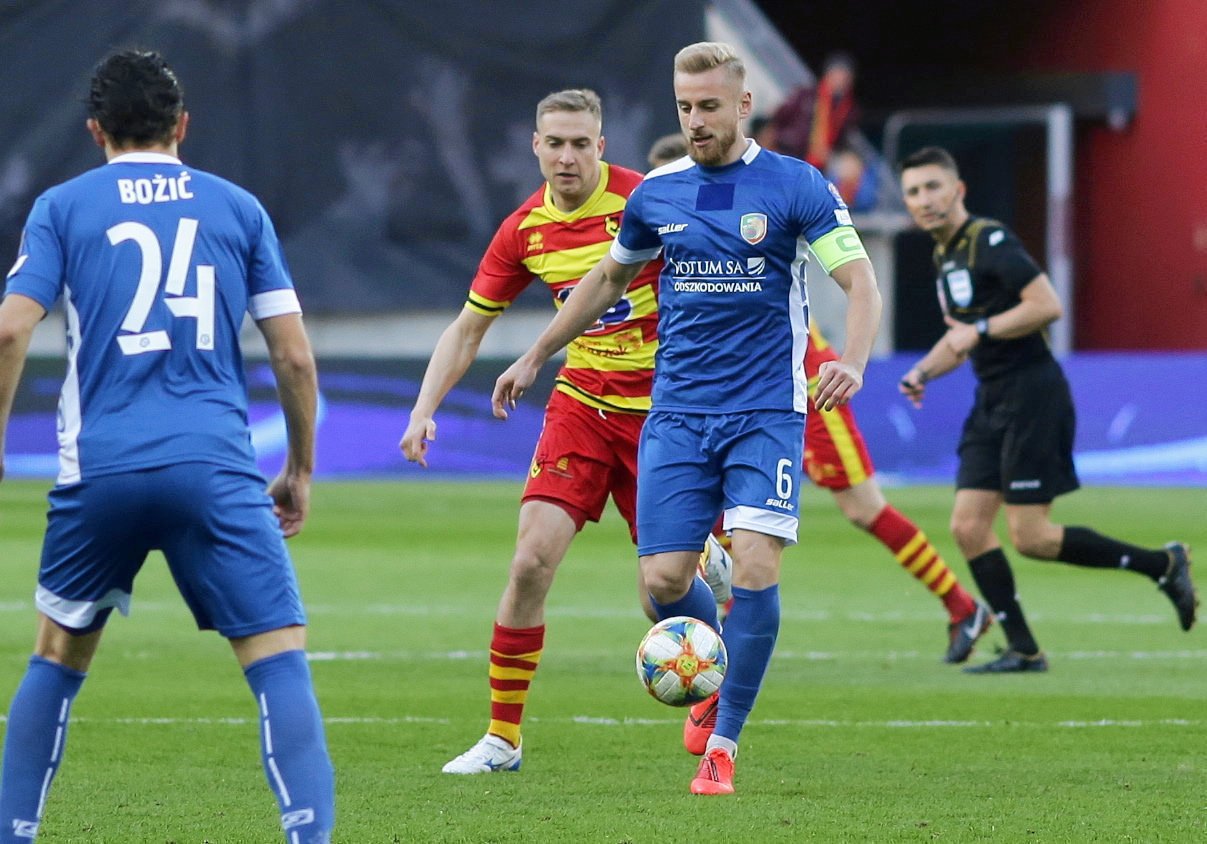 Augustyniak trafił do Rosji z Miedzi Legnica. Rafał Augustyniak mógł zaszczepić się na COVID-19 szczepionką Sputnik V.