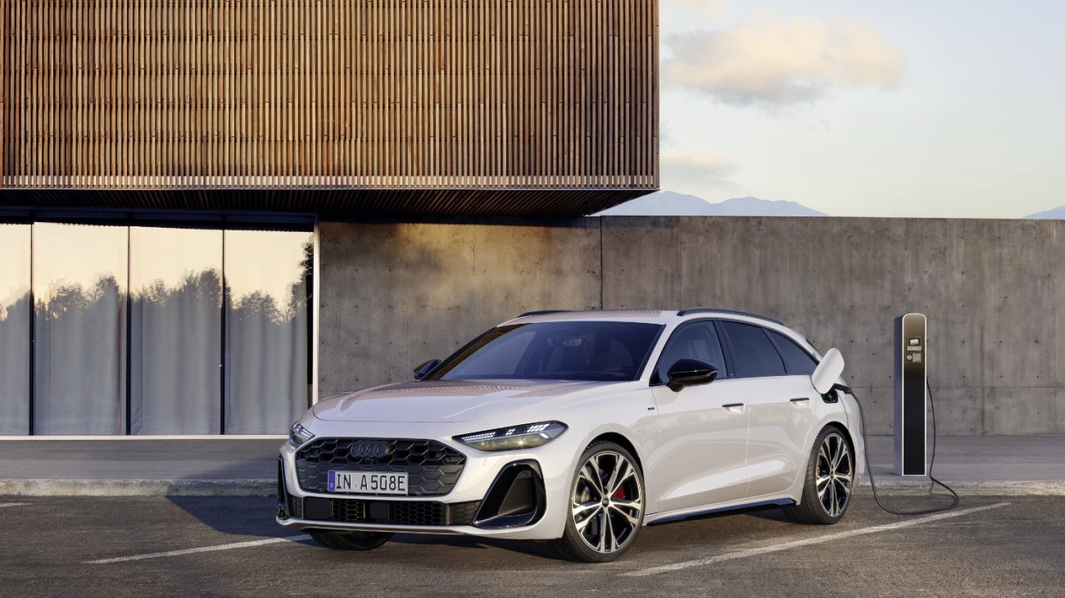 Nowe Audi A5 w wersji hybrydowej.