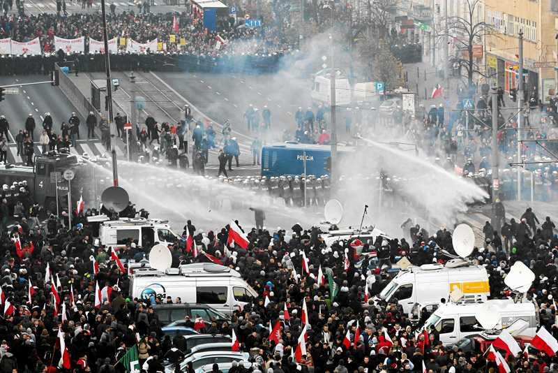 Zamieszki podczas Marszu Niepodległości w 2011 roku