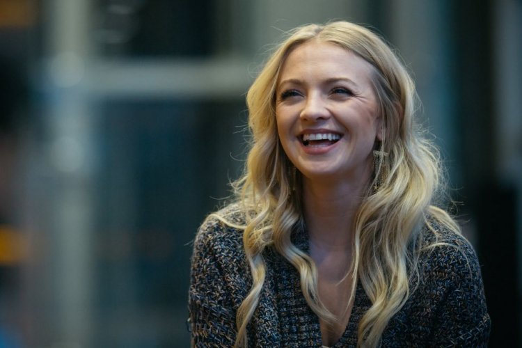 Barbara Kurdej–Szatan to jedna z wielu osób publicznych, które wsparły Strajk Kobiet w proteście przeciwko zakazowi aborcji embriopatologicznej. Prawica jest oburzona, że będzie śpiewać kolędy w Polsacie.