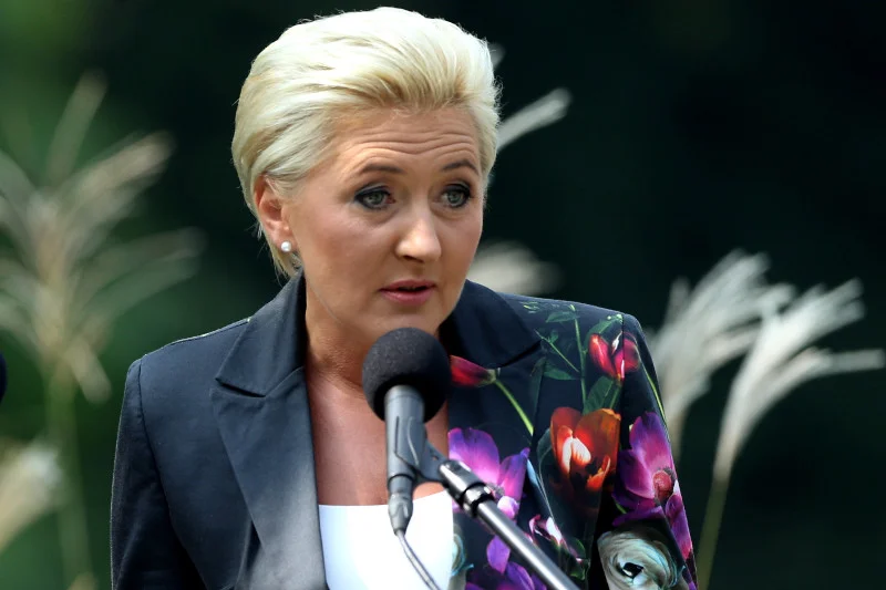 Chwilowy prestiż chyba nie wynagrodzi na starość.