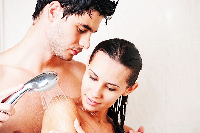 Wspólne kąpiele i rezygnacja z ciepłej herbaty pomagają zaoszczędzić na rachunkach?