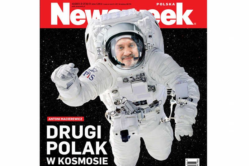 Okładka "Newsweeka" przedstawiająca Antoniego Macierewicza w kosmosie.