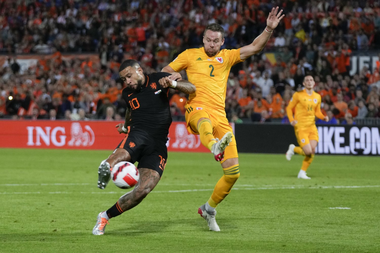 Memphis Depay tym razem nie zawiódł w końcówce meczu i dał Holandii triumf nad Walią