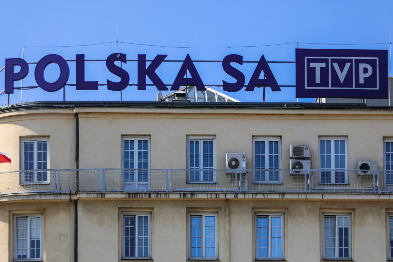 Warszawski sąd zdecydował ws. likwidacji TVP. Kolejne problemy Sienkiewicza.