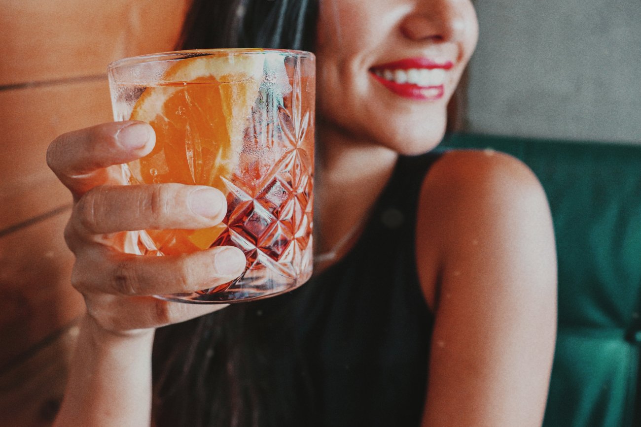 Spragniony w Łodzi? Oto rzetelny przewodnik po barach i klubokawiarniach w Łodzi