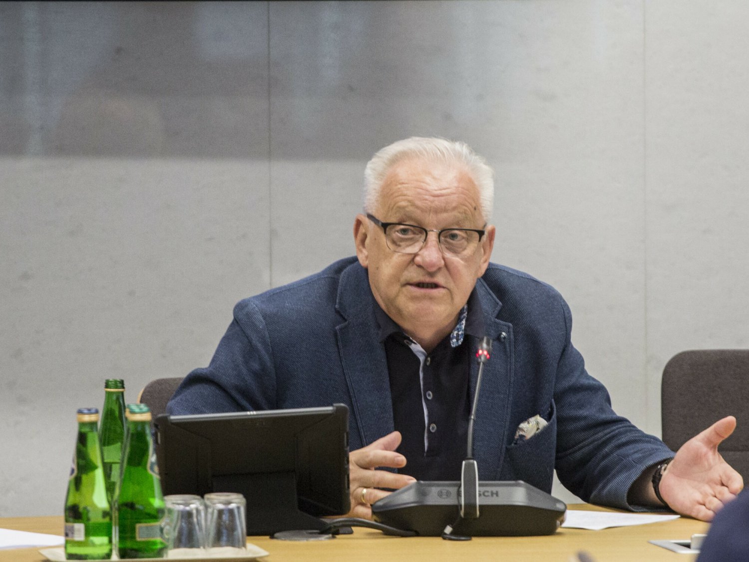 Poseł PiS Bolesław Piecha na antenie Radiowej Trójki powiedział więcej na temat ustawy, która miałaby zastąpić "lex hoc".