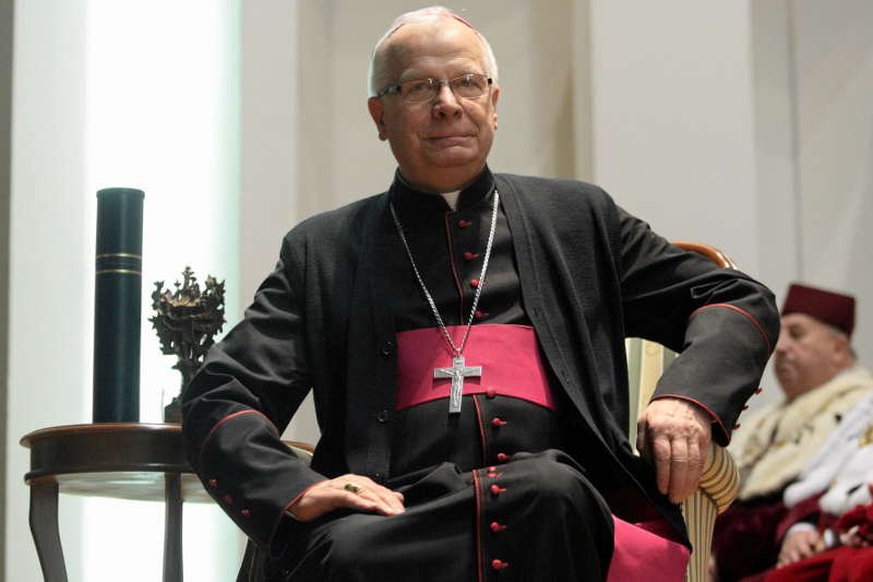 Abp Michalik: Pedofilia to pretekst żeby podważać autorytet biskupów