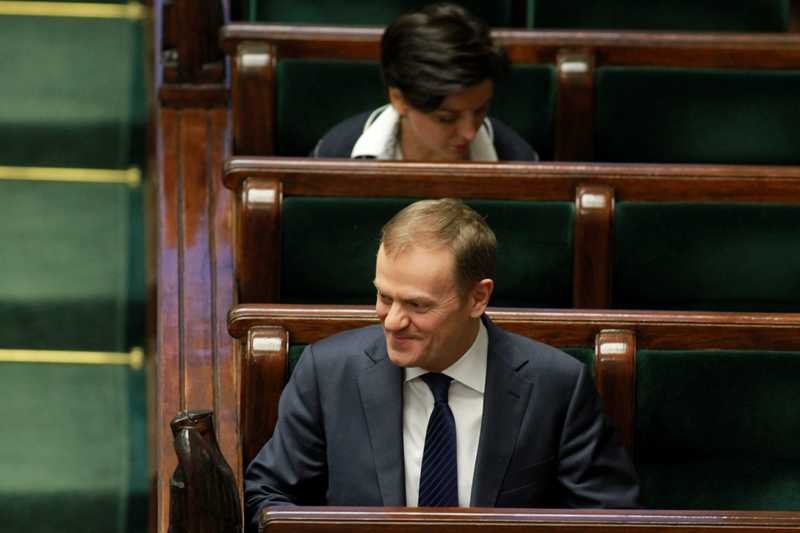 Premier Donald Tusk i minister Joanna Mucha w Sejmie