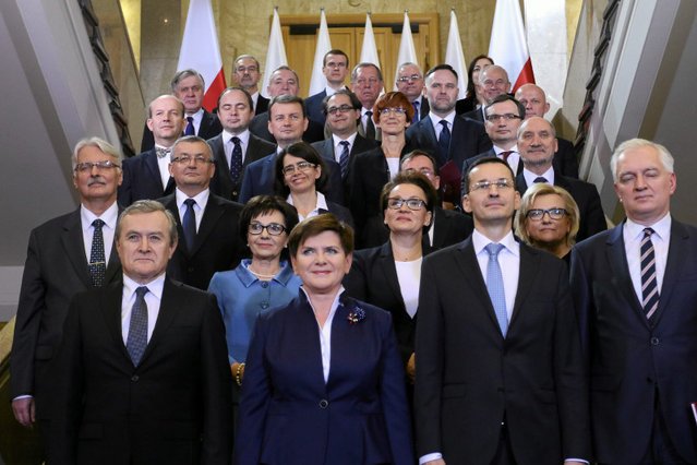 Ponad połowa Polaków źle ocenia rząd Beaty Szydło.