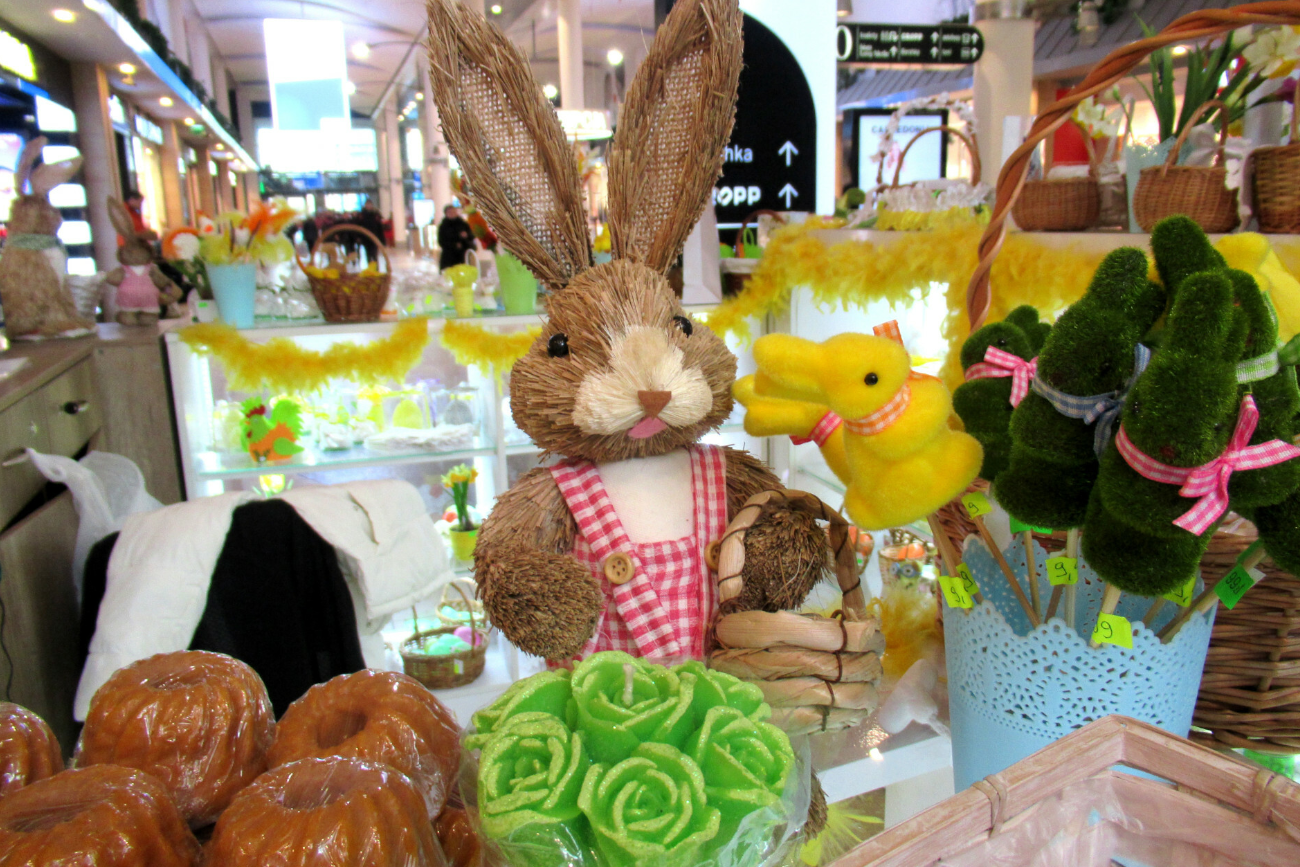 Wielkanocne zakupy w ostatniej chwili? Oto godziny otwarcia sklepów.