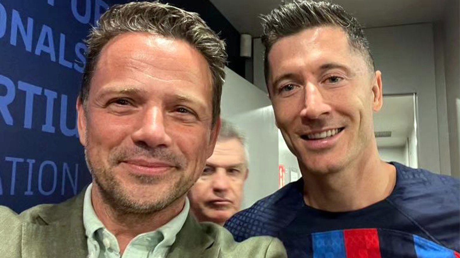 Rafał Trzaskowski pochwalił się zdjęciem z Robertem Lewandowskim.
